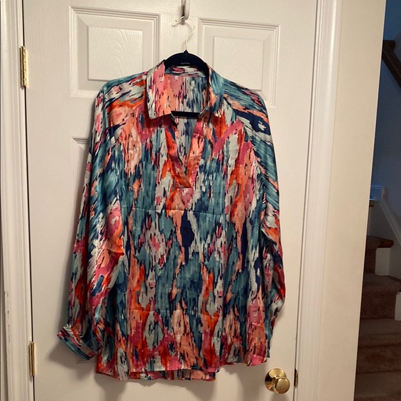unbranded Tops - Colorful Abstract Print Blouse…size 3X